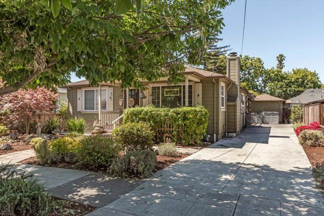1176 Valota Road, Redwood City CA: https://media.crmls.org/mediaz/136d7f4a-84a1-461c-9f86-3873244803d6.jpg