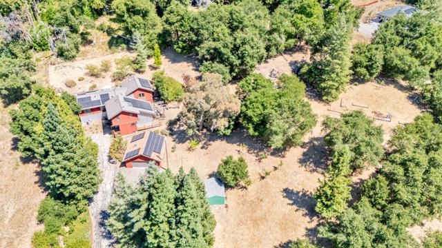 17900 China Grade Road, Boulder Creek CA: https://media.crmls.org/mediaz/136e0834-f2c8-4d79-83b0-a5b5476439ea.jpg