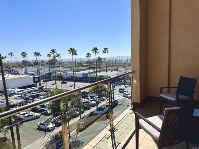 Detail Gallery Image 3 of 22 For 550 Seagaze Dr #23,  Oceanside,  CA 92054 - 1 Beds | 2 Baths