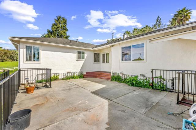 2363 Pleasant Acres Drive, San Jose CA: https://media.crmls.org/mediaz/136fba9e-af93-4375-b839-d47bd7f1b877.jpg