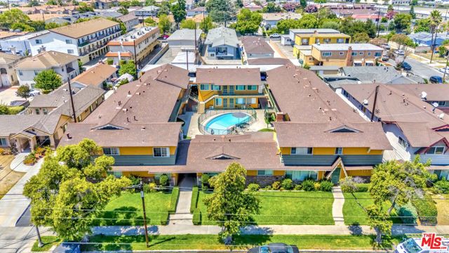 711 S Sierra Vista Avenue, Alhambra CA: https://media.crmls.org/mediaz/13703a1b-b508-4d55-a6b2-9a1139882196.jpg
