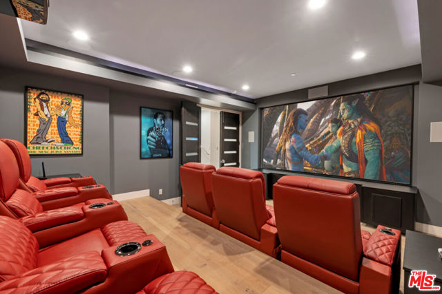 25423 Malibu Road, Malibu CA: https://media.crmls.org/mediaz/13707d6b-25b8-4003-9704-9179fab21594.jpg