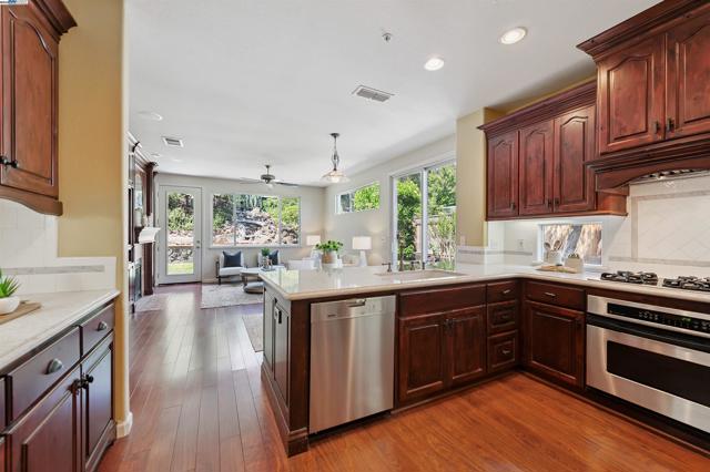 3582 Ridgecrest Way, Livermore CA: https://media.crmls.org/mediaz/13711bfa-15c5-40e8-a05c-52a42b7f0465.jpg