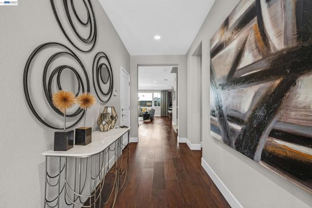 883 Barney Com, Livermore CA: https://media.crmls.org/mediaz/13731fa1-66c8-4fce-9d6f-165deb138c7d.jpg