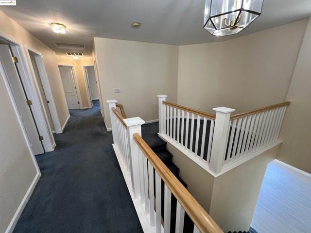 1371 Brooktrail Dr, Pittsburg CA: https://media.crmls.org/mediaz/1373a5f5-7e64-4c2b-b74a-ea72768388a7.jpg