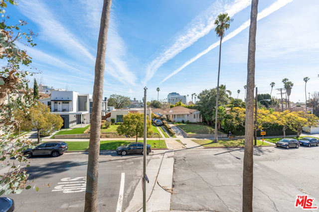Drew Fenton | 836 S Bundy Drive Los Angeles CA | MLS: 7113379