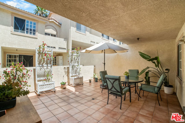 241 Monterey Road, South Pasadena CA: https://media.crmls.org/mediaz/13742f34-714e-4611-ae6d-648f70425751.jpg