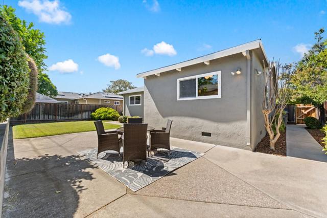 4944 Morden Drive, San Jose CA: https://media.crmls.org/mediaz/1374334f-14c9-44b4-acde-9e91f0f8bdf5.jpg