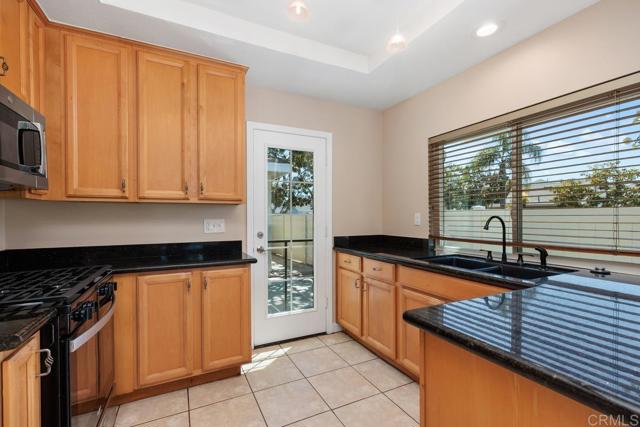 Detail Gallery Image 15 of 35 For 821 Skysail Ave, Carlsbad,  CA 92011 - 2 Beds | 2 Baths