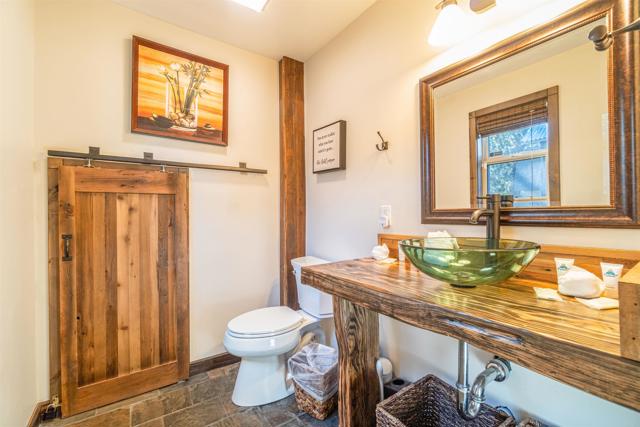 Detail Gallery Image 13 of 33 For 40221 Esterly, Big Bear Lake,  CA 92315 - 3 Beds | 2/1 Baths