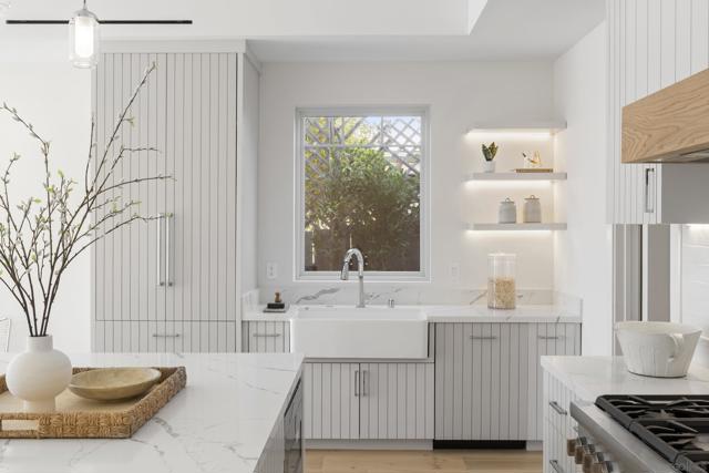 7216 FAY AVE, La Jolla CA: https://media.crmls.org/mediaz/13764f6b-515c-473a-bf5b-62d5526813f3.jpg