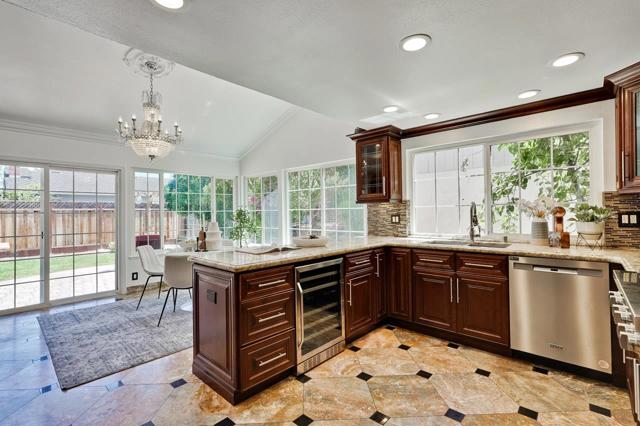 6107 Paso Los Cerritos, San Jose CA: https://media.crmls.org/mediaz/13771d80-6503-4ca3-b49d-ee0164ea240d.jpg
