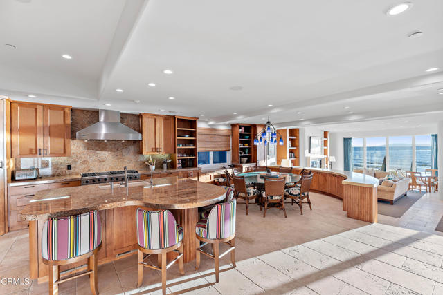 2956 Solimar Beach Drive Drive, Ventura CA: https://media.crmls.org/mediaz/1377afbc-6a3a-49e7-b67b-d10b0c42e7f6.jpg