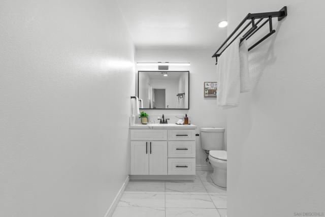 6750 Cowles Mountain Blvd, San Diego CA: https://media.crmls.org/mediaz/137a4f2d-1291-449d-96a1-adde70d68edc.jpg
