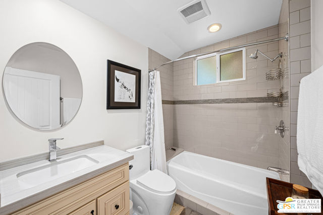 13435 Erwin Street photo 25