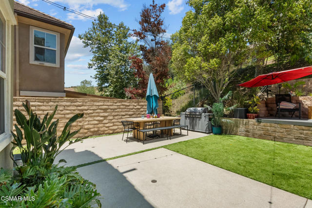 1729 Bluesage Court, Simi Valley CA: https://media.crmls.org/mediaz/137a5cb7-3ff3-48bb-a9bf-082fbfd6e208.jpg