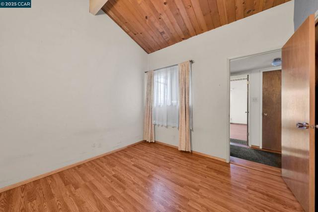 1246 Otis Dr, Alameda CA: https://media.crmls.org/mediaz/137b2073-2599-43fa-9608-13c3d771f524.jpg