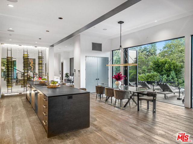 727 N Beverly Glen Boulevard, Los Angeles CA: https://media.crmls.org/mediaz/137b3a04-6c4c-49b0-8470-e69f0de93788.jpg