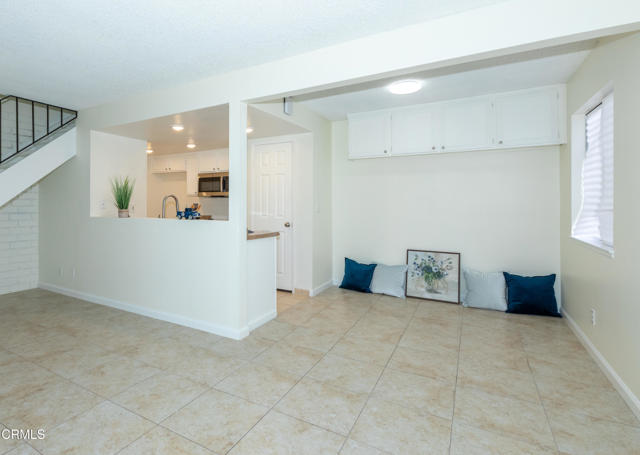 Detail Gallery Image 5 of 29 For 1231 Saratoga Ave, Ventura,  CA 93003 - 2 Beds | 1 Baths