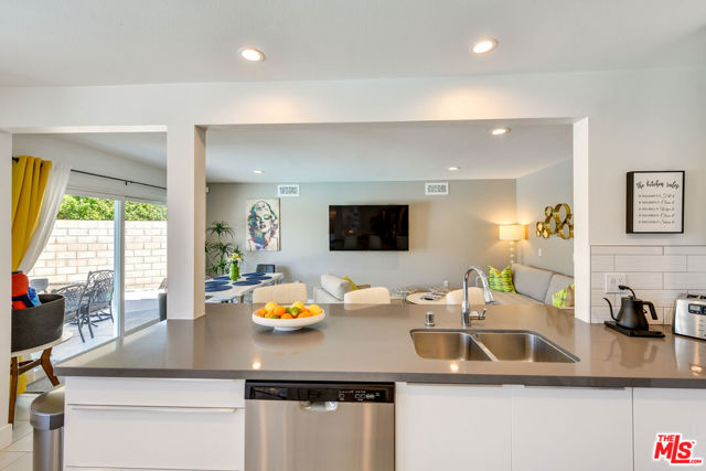 2146 N Blando Road, Palm Springs CA: https://media.crmls.org/mediaz/137c73b2-6b49-48bf-8a1b-852dc38f12b8.jpg