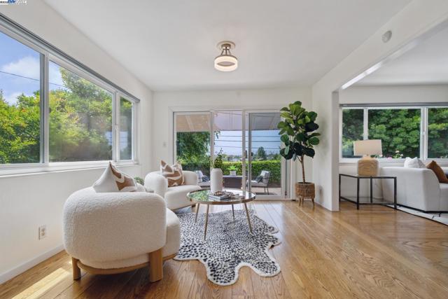 30113 Treeview St, Hayward CA: https://media.crmls.org/mediaz/137c7a2c-11ce-4642-be22-6d8a95c68ad1.jpg