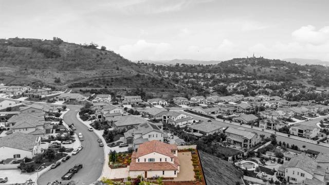 1409 Apex Place, Escondido CA: https://media.crmls.org/mediaz/137e0014-456b-4db2-828b-8dce693839b7.jpg