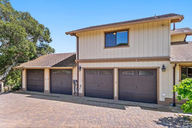 19250 Reavis Way, Salinas CA: https://media.crmls.org/mediaz/137e726f-9fd8-481c-8815-d6d9e06e57a0.jpg