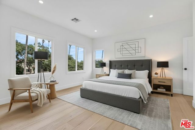 4308 Victoria Park Drive, Los Angeles CA: https://media.crmls.org/mediaz/137eb4de-a1c8-4ccf-8b6d-926d1b3bbd6d.jpg