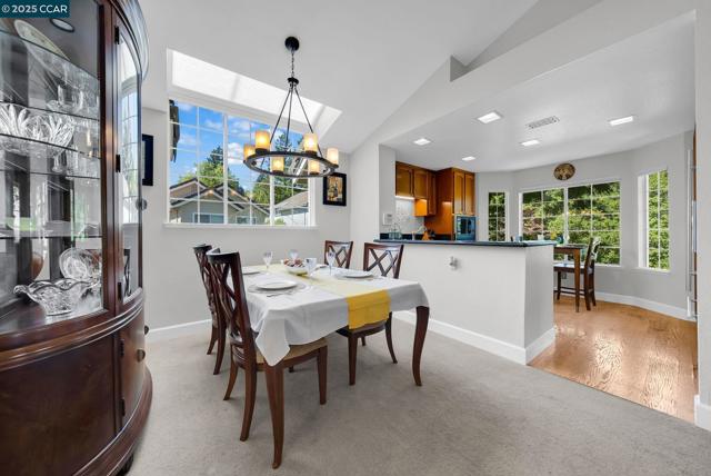 1618 Brush Creek Place, Danville CA: https://media.crmls.org/mediaz/137f1d94-7206-44eb-b570-9d9baf846872.jpg