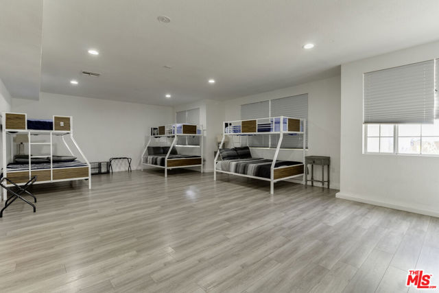 11812 RANDALL Street, Sun Valley CA: https://media.crmls.org/mediaz/137f3f13-836e-40e5-b24f-466a3b5137c6.jpg