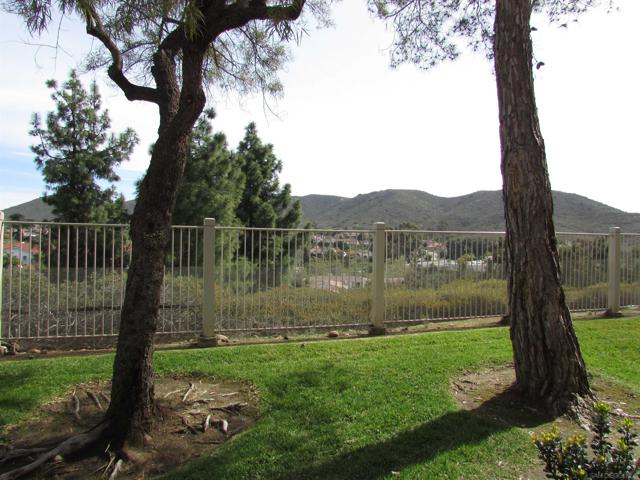 10914 Sabre Hill Dr, San Diego CA: https://media.crmls.org/mediaz/137f41f2-35a4-498b-80b6-bcae8b3ecb79.jpg