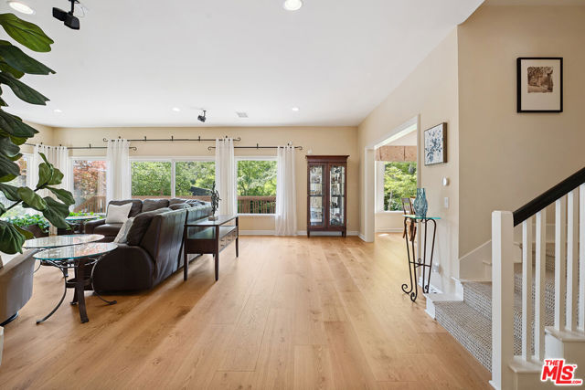 23040 Blue Bird Drive, Calabasas CA: https://media.crmls.org/mediaz/137f4238-5466-4f52-8d5a-6c03d5a5460f.jpg