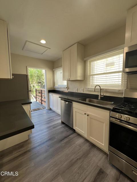 Detail Gallery Image 14 of 21 For 2053 Pierpont Bld #B,  Ventura,  CA 93001 - 1 Beds | 1 Baths