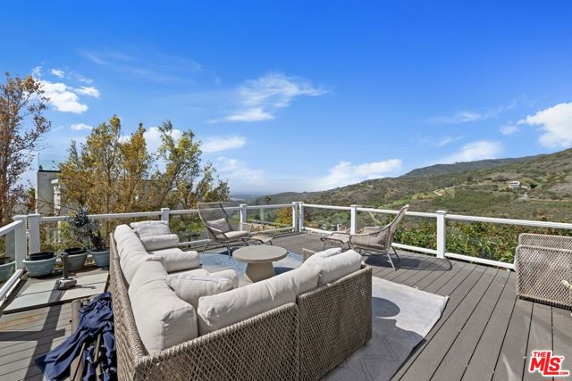 2955 Corral Canyon Road, Malibu CA: https://media.crmls.org/mediaz/1381770e-4a6d-497f-8168-cd9d0f53be03.jpg