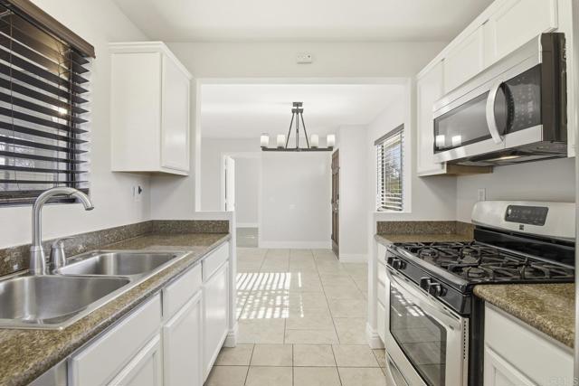 Detail Gallery Image 8 of 14 For 8215 Jade Coast Rd #81,  San Diego,  CA 92126 - 1 Beds | 1 Baths