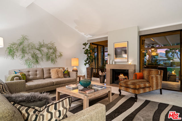 72305 Rodeo Way, Rancho Mirage CA: https://media.crmls.org/mediaz/1382b0c6-05dd-4b75-bf78-7dc81ea3e79e.jpg