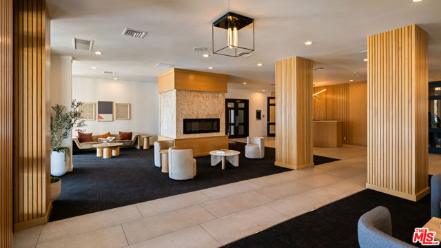 7135 Hollywood Boulevard, Los Angeles CA: https://media.crmls.org/mediaz/13834456-d6aa-4c0b-8eb9-8394c5bb5420.jpg