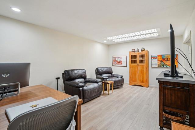 211 Camino Arroyo S, Palm Desert CA: https://media.crmls.org/mediaz/13834ad1-175a-4ff4-a9c2-041e5859c825.jpg