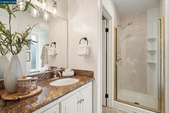 250 Ashley Circle, Danville CA: https://media.crmls.org/mediaz/13852ba4-e952-43bf-9ee0-c4ee07d8e2ca.jpg