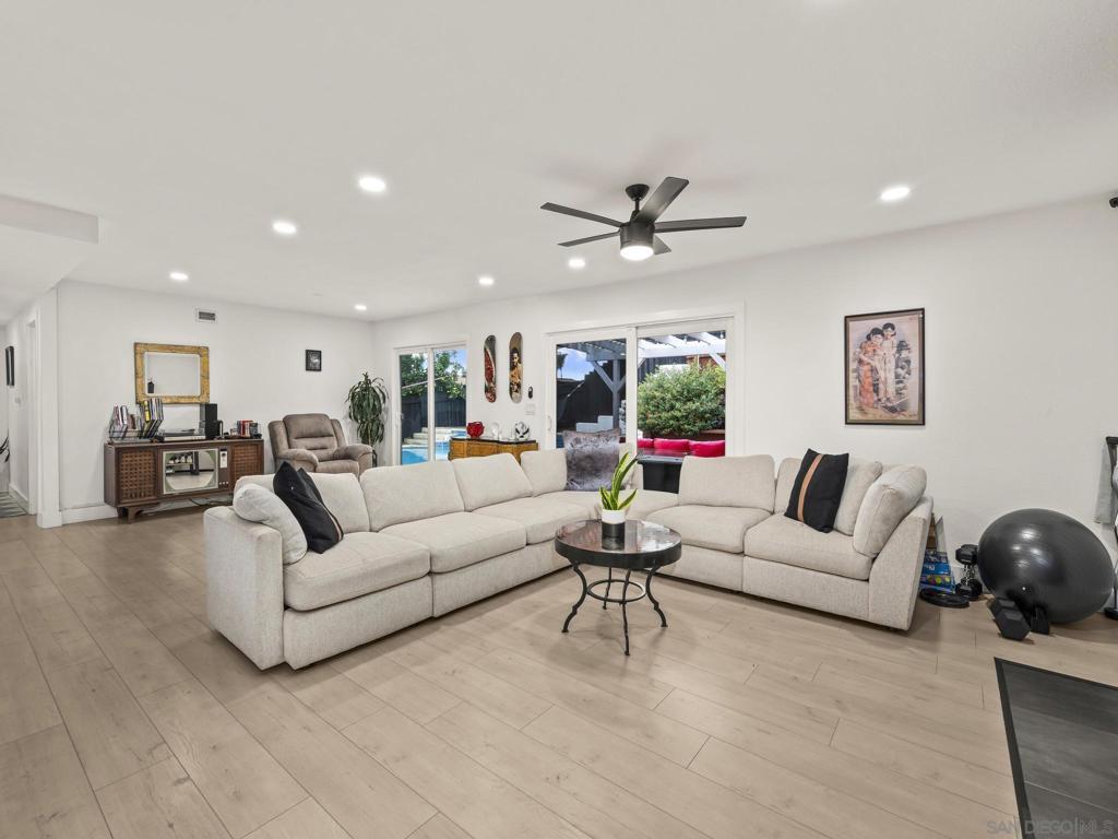 MLS #250044657SD image #5