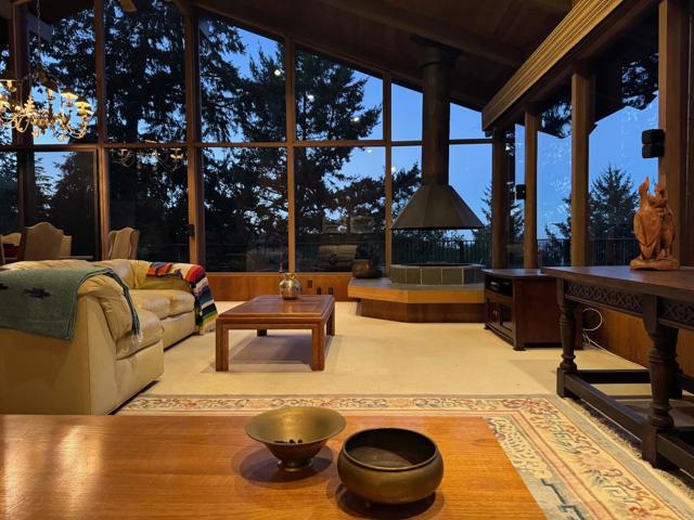 45 Ranch Road, Woodside CA: https://media.crmls.org/mediaz/1385db2a-3145-4a91-8989-29d88b2d33c5.jpg