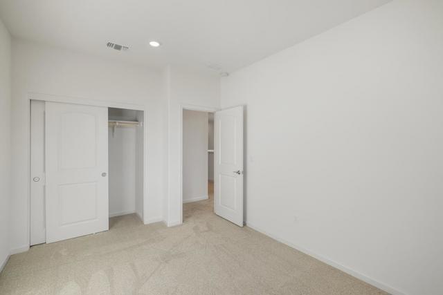 2130 Gladiola Drive, Hollister CA: https://media.crmls.org/mediaz/13860647-cec3-4f4c-8f8d-2df6e71e7d97.jpg