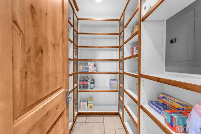 Image 14 of 56 For 83073 Shore Drive