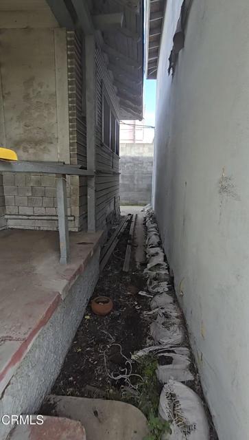 Detail Gallery Image 7 of 31 For 1020 W 42nd Pl, Los Angeles,  CA 90037 - – Beds | – Baths