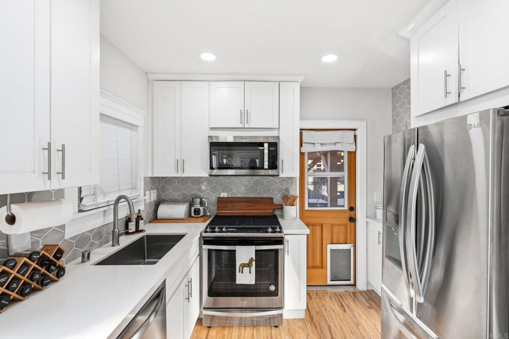 3676 Monroe Avenue - photo 8