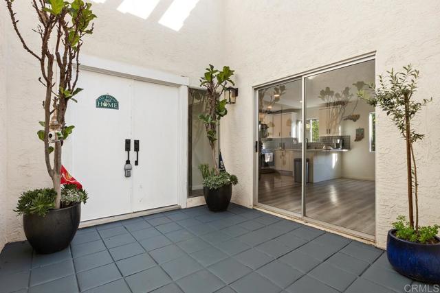 1446 SAN CARLOS PLACE, Escondido CA: https://media.crmls.org/mediaz/13865f54-8af4-45a0-ae50-11daaac092e4.jpg