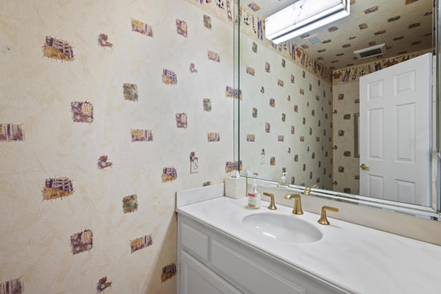 213 Calle Del Verano, Palm Desert, CA 92260