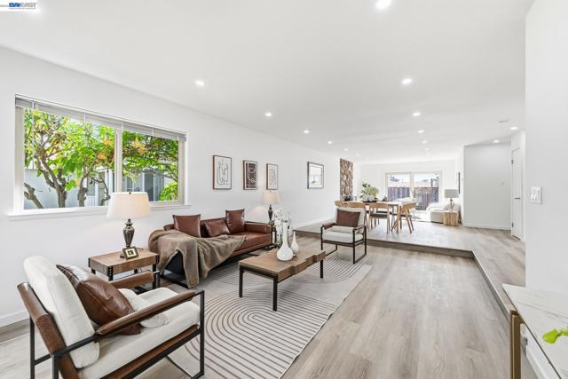 Image 6 of 51 For 1326 Vining Dr