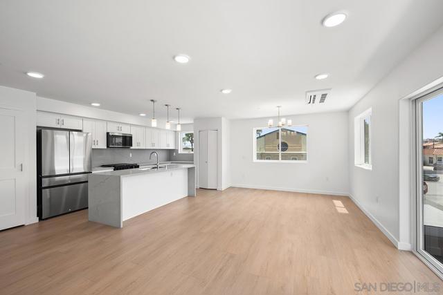 4004 Ohio St #2, San Diego CA: https://media.crmls.org/mediaz/13876103-0880-4608-85bf-1f47f43614c2.jpg