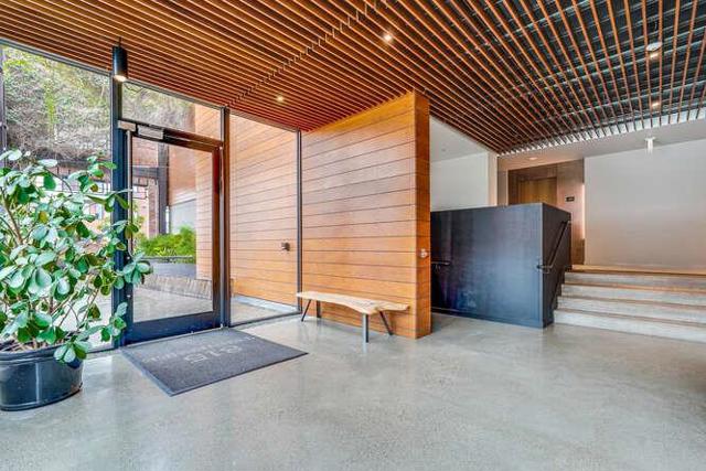 815 Tennessee Street, San Francisco CA: https://media.crmls.org/mediaz/13879575-076a-4bfc-ad3a-06e505e6a834.jpg